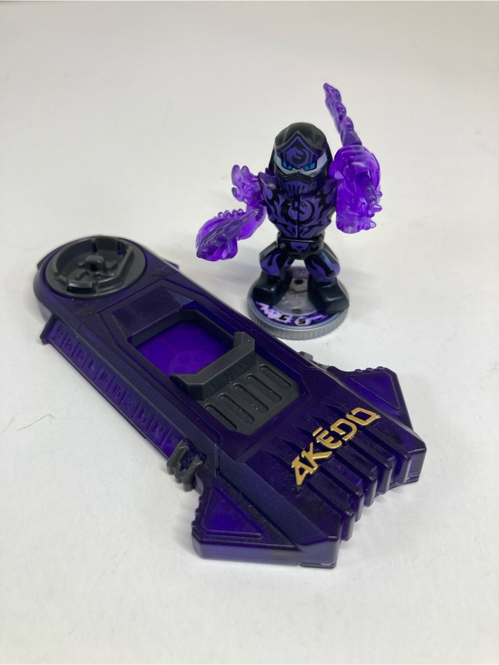 2021 Legends of Akedo Powerstorm Series 3 Shadowfire Nightblade & Battle Stand